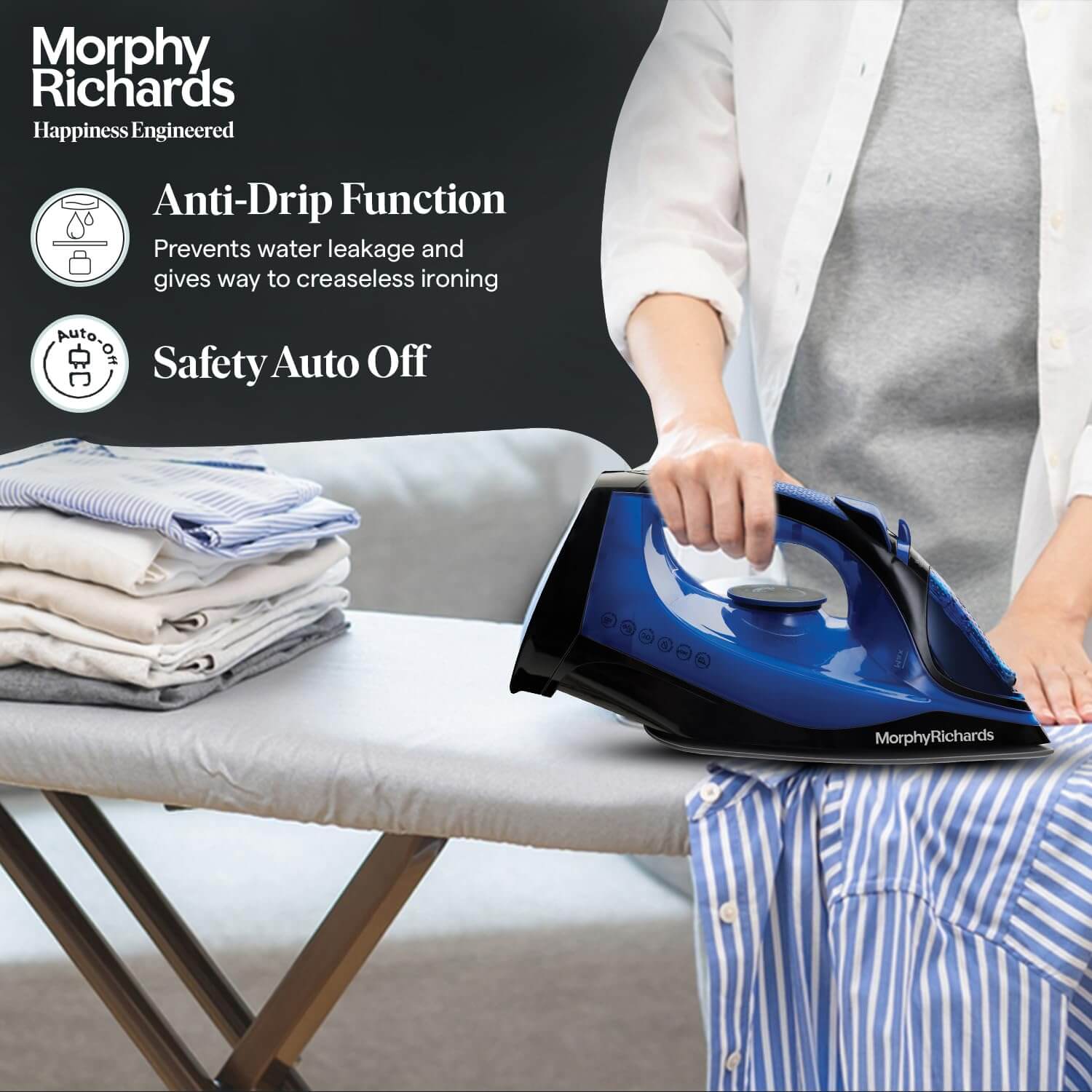 Self-cleaning cordless steam iron with 20g/min steam output on base station