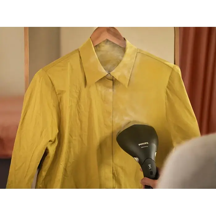 Philips STH7040/80 portable garment steamer with 2.5m power cord and continuous steam output