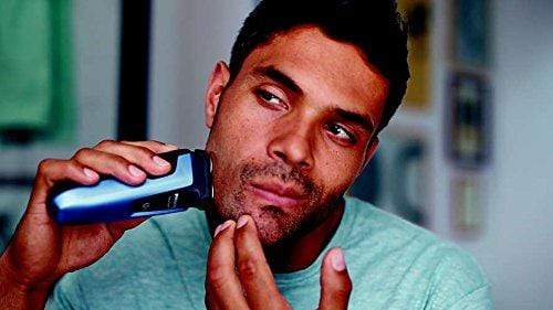Philips Aquatouch S1070/04 Wet and Dry Electric Shaver - KITCHEN MART