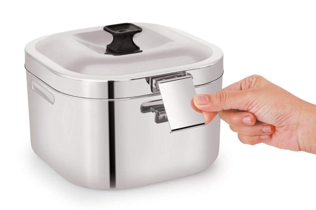 Coconut Cube insulated food warmer with ergonomic black knob on lid