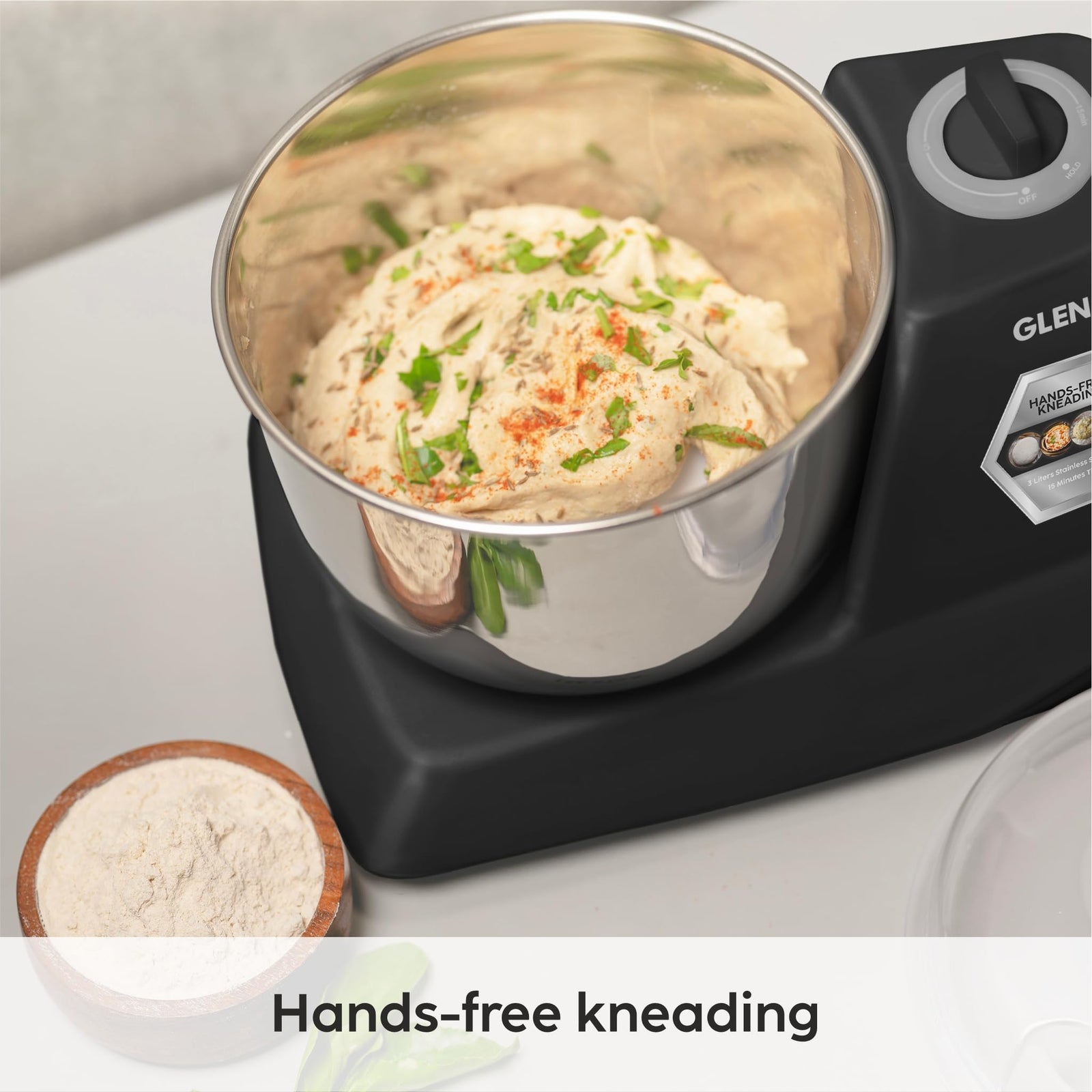 15 minute timer knob on the black Glen Atta Kneader Dough Maker SA-3032DMBL