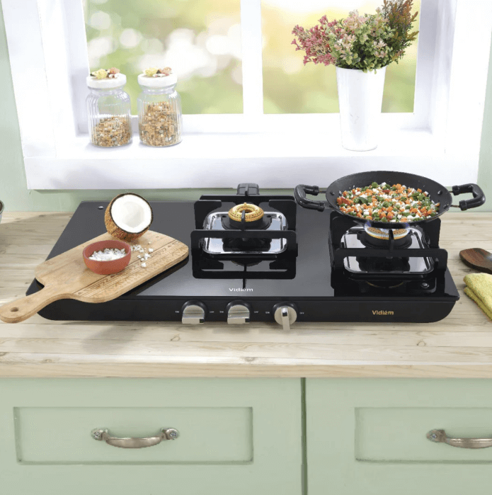 Modern 3 burner gas cooktop with lifetime warranty and efficient brass burners