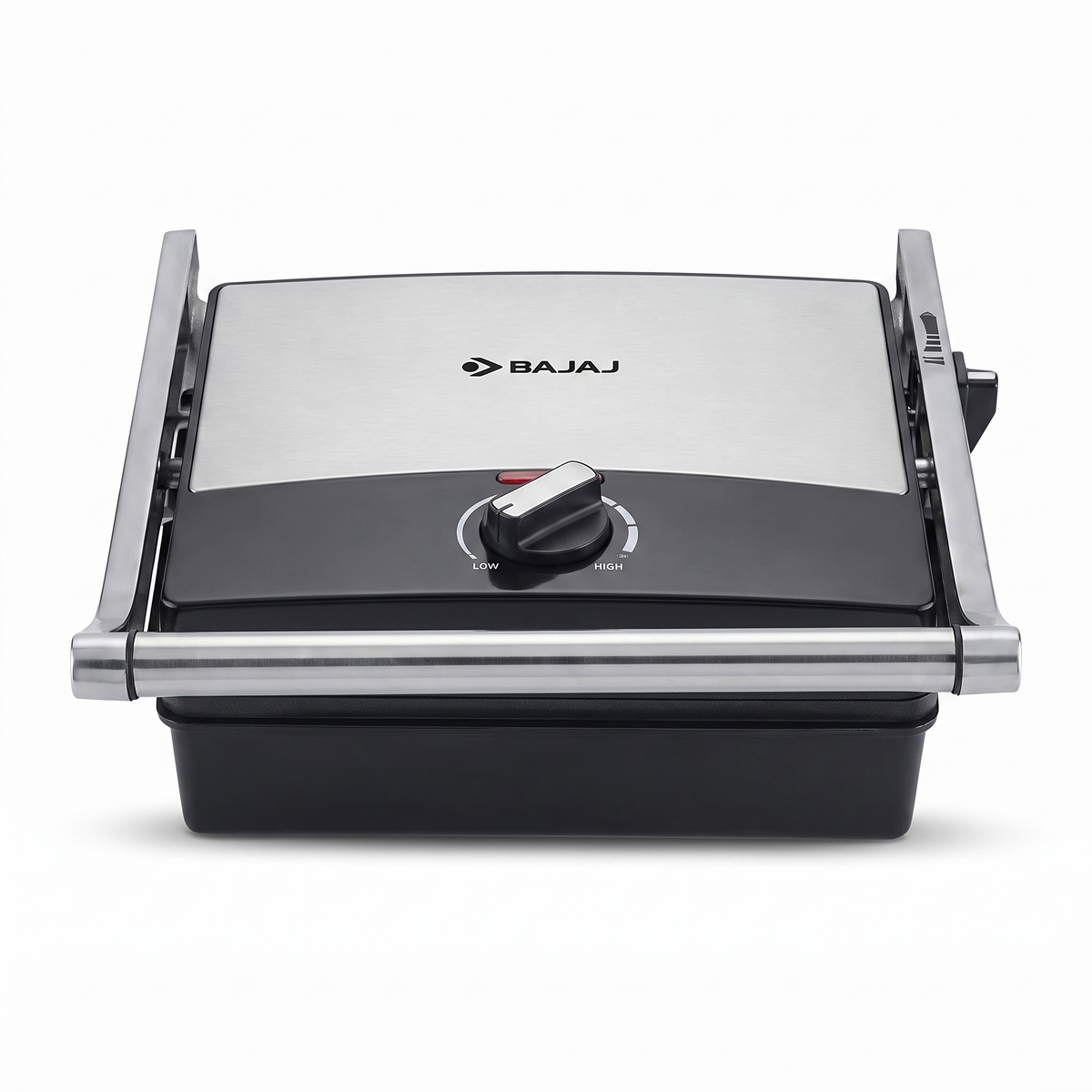 Bajaj 4 Grill Ultra 4-slice capacity with four sandwiches pressed on the grill plate
